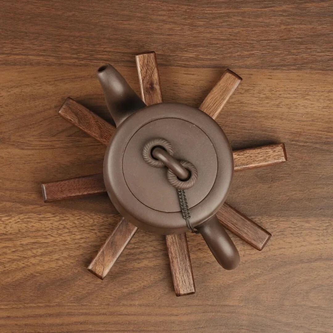 Stylish Walnut Tree Trivet