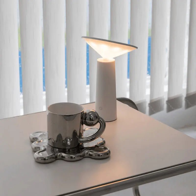 Portable Rechargeable Table Lamp - Lightscordless